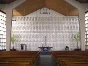 Altarzone der Kirche